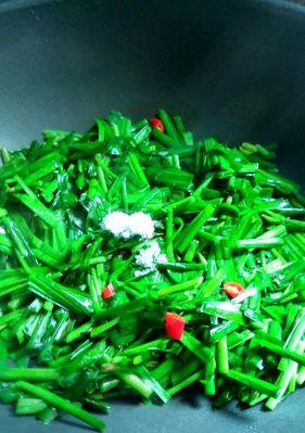 小米椒炒白菜苗，味道鲜美的健康佳肴（家常好味，吃出健康）-第2张图片-美味行家