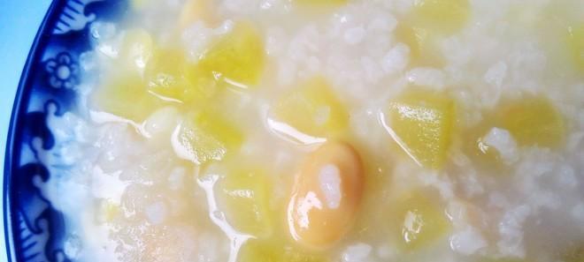 以西瓜皮为材料的营养粥做法（清热解暑，废物利用，环保实践）-第1张图片-美味行家
