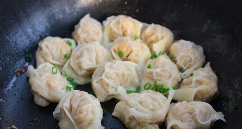 香菇虾仁馄饨，口感鲜美，健康美味（食材简单易得，做法简单易学，营养丰富又美味）-第2张图片-美味行家