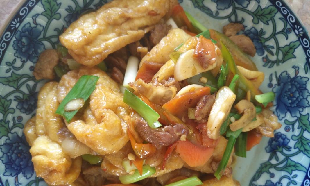 肉末油豆腐的美食制作（香浓多汁，口感绵软，健康美味）-第1张图片-美味行家