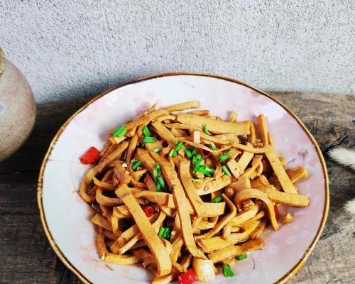 双丝炒豆干的做法详解（口感鲜美，营养丰富，家庭必备美食）-第3张图片-美味行家