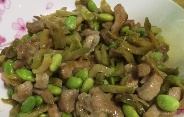 肉丝炒毛豆，美味又健康（一道简单易做的家常菜）-第1张图片-美味行家