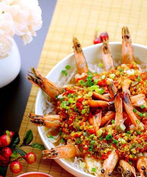 美味诱惑，蒜香开背粉丝虾！（用料简单，制作方便，鲜香味美，让你欲罢不能。）-第2张图片-美味行家