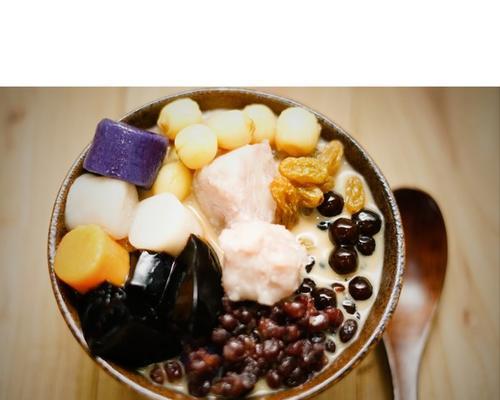 手工制作芋圆仙草，享受甜蜜的滋味（用心制作，健康美味；以芋圆为主材，搭配仙草，口感独特）-第1张图片-美味行家