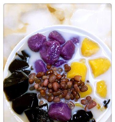 手工制作芋圆仙草，享受甜蜜的滋味（用心制作，健康美味；以芋圆为主材，搭配仙草，口感独特）-第3张图片-美味行家