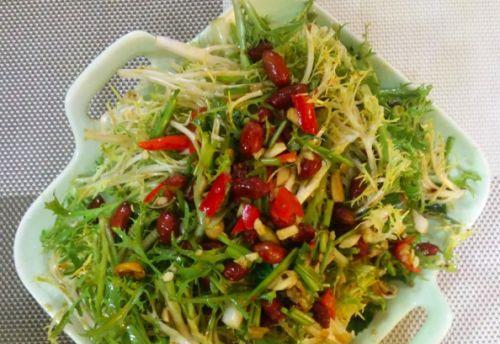 蒜泥茄子卷苦菊的做法（美味健康，营养丰富）-第3张图片-美味行家