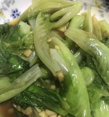 轻盈饮食，瘦肉炒生菜（炒出健康，吃出美丽）-第3张图片-美味行家