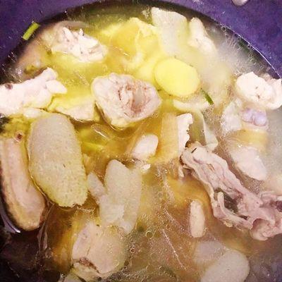 以玉带竹荪鸡汤为食，滋润身心（体验滋补佳品，提高免疫力）-第2张图片-美味行家