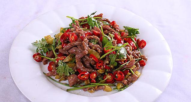 野山椒炒牛肉的制作方法（重口味家常菜，健康美味双不误）-第1张图片-美味行家
