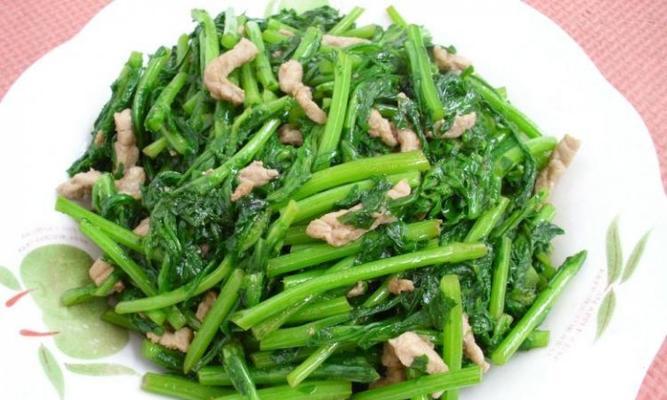 肉丝蒿子杆儿的美食探秘（一道色香味俱佳的地方特色小吃）-第1张图片-美味行家
