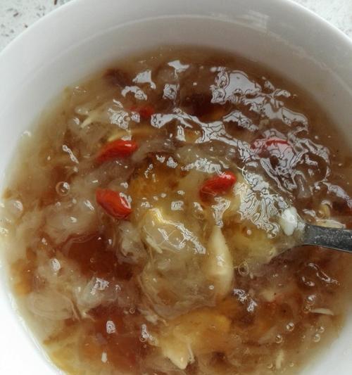 健康美味（以食材营养为核心，让你轻松做出口感极佳的甜汤）-第3张图片-美味行家