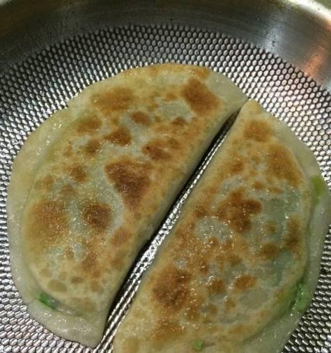 香酥韭菜盒子，让你爱上下厨房（家常美食，妈妈的味道回来了）-第3张图片-美味行家