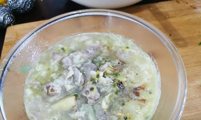 酸汤羊肉的做法（传统美味，味道鲜美）-第2张图片-美味行家