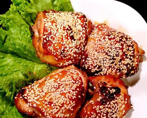 教你做出美味香酥芝麻鸡（口感鲜美，外酥里嫩的家常烤鸡）-第2张图片-美味行家
