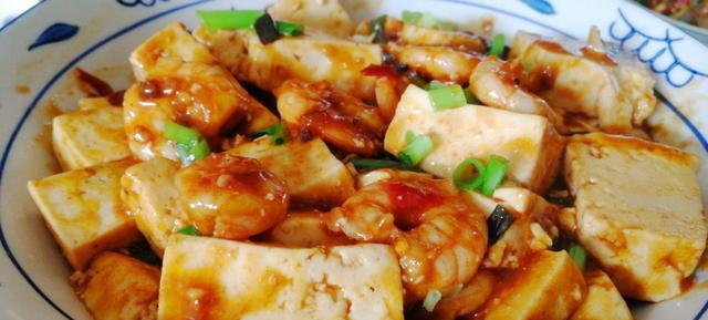 家常菜谱之肉末豆腐虾仁（美味又营养，一道家常好菜）-第1张图片-美味行家