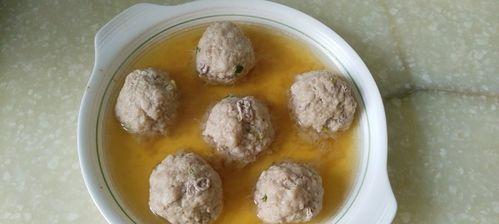 探秘襦米肉圆的制作方法（传统美食的独特风味与口感）-第3张图片-美味行家