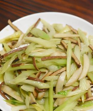 美味健康，香干茭白炒肉丝的做法（口感细腻，营养丰富，家常小炒的首选）-第2张图片-美味行家