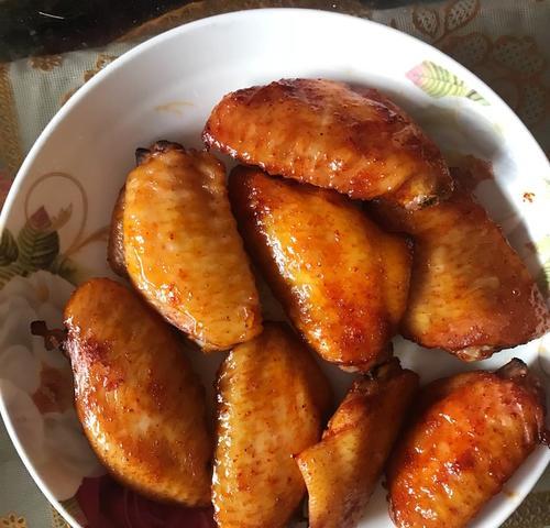 用家庭版风味制作新奥尔良烤翅（享受火辣美味，轻松DIY；新奥尔良，鸡翅，烤制）-第2张图片-美味行家