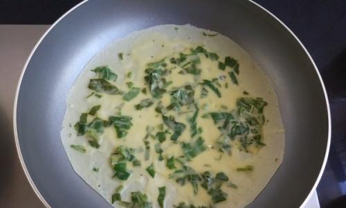 美味营养的香椿鸡蛋玉米饼-第2张图片-美味行家
