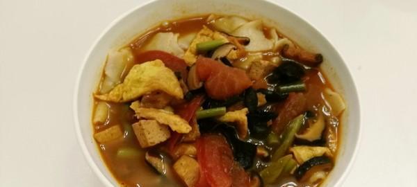 学会制作美味可口的以西红柿羊肉揪面（以西红柿、羊肉和面条为主要食材，尝试新的美食体验）-第3张图片-美味行家