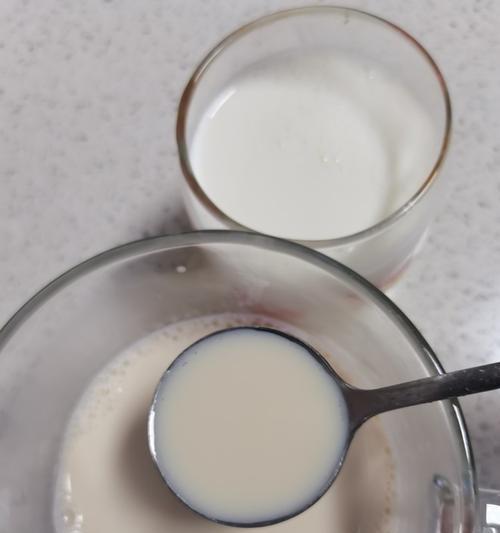 轻松DIY微波版懒人奶茶（省钱省力，一杯好喝的奶茶就在家里制作）-第2张图片-美味行家