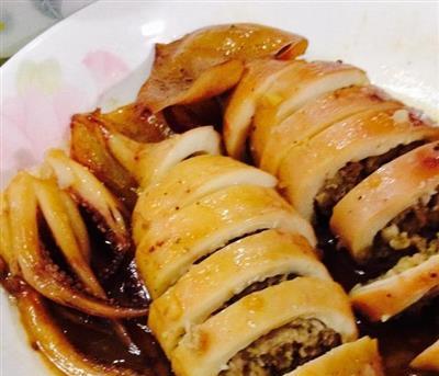 如何用鱿鱼烧五花肉做出美味佳肴（烹饪五花肉的技巧和步骤详解）-第3张图片-美味行家