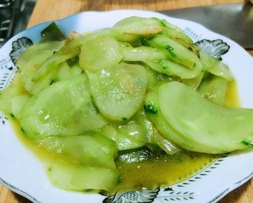 以素小炒为主的美味做法（打造健康营养的素食料理）-第1张图片-美味行家