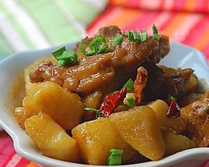 莴笋芋儿炖鸡，做法大揭秘（美味佳肴，家庭必备）-第1张图片-美味行家