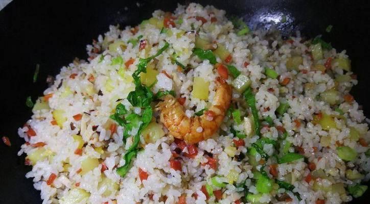 五彩斑斓炒饭，美食的艺术品（五彩斑斓炒饭的制作技巧和口感介绍）-第2张图片-美味行家