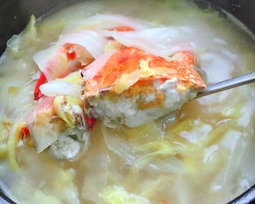 以蟹白豆腐海鲜汤为主题的美食探秘（营养丰富的海鲜汤让你倍感滋补）-第1张图片-美味行家