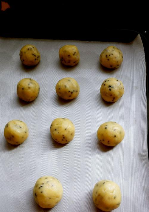 教你如何制作美味健康的山药小饼干（山药小饼干的做法及制作技巧，让你爱上这款小零食）-第2张图片-美味行家