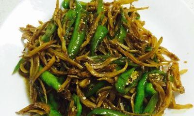 银鱼炒韭苗的做法（传统美食，味道鲜美）-第2张图片-美味行家
