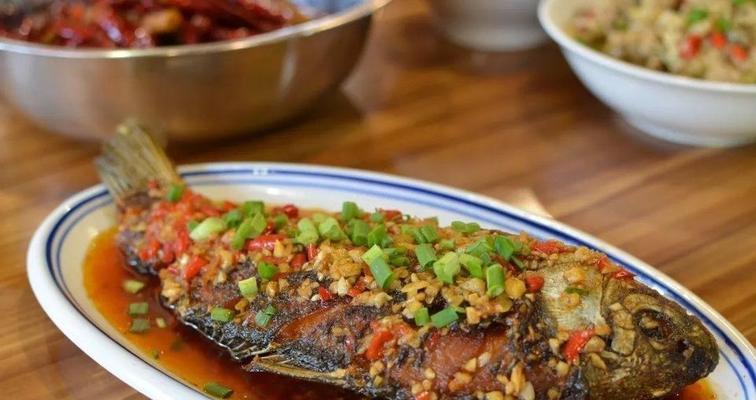 香煎雄鱼，美味佳肴的制作方法（健康鲜美的海鲜菜肴，快速制作，锁住鲜美口感）-第1张图片-美味行家