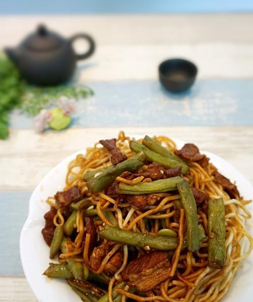 色彩缤纷，美味可口——手把手教你做炫彩焖面（简单易学，营养丰富，多彩的口感让你爱不释手）-第3张图片-美味行家