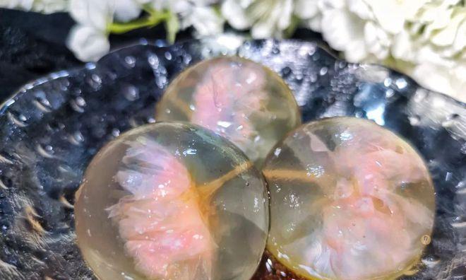 手工制作日式信玄饼与和果子水（体验日本传统小吃文化，享受甜蜜味觉盛宴）-第2张图片-美味行家