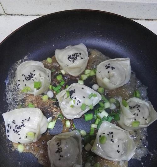 品尝美食，学做生煎灌汤馄饨（一步步教你制作绝味小吃，享受美食之旅）-第3张图片-美味行家