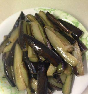 美味健康的蒜末绿茄料理（以蒜末为香，绿茄为鲜，健康又美味）-第3张图片-美味行家