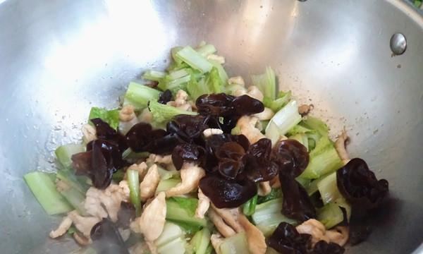 清爽营养的蒜香木耳小白菜（家常美食，健康食材，独具风味）-第3张图片-美味行家