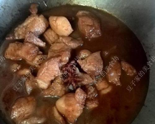 来一份香气扑鼻的洋葱红烧肉（家常美食）-第3张图片-美味行家
