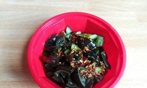 同一口味，不同风情——用相同料腌制辣椒和黄瓜-第2张图片-美味行家
