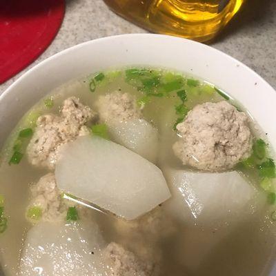 美味羊肉丸子白萝卜汤的制作方法（清热解毒的家常营养汤菜）-第3张图片-美味行家