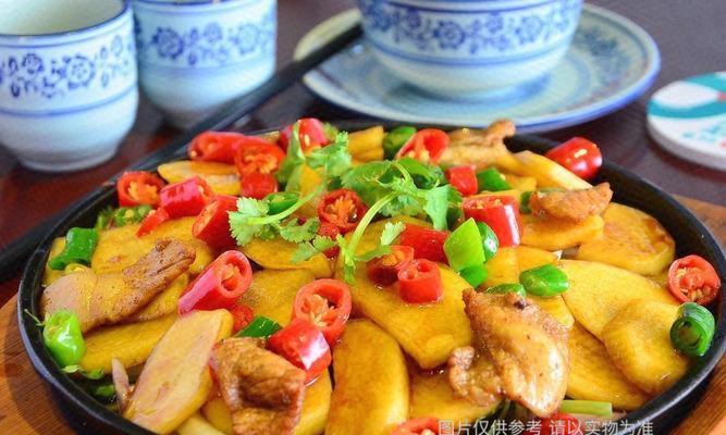 铁板土豆条的制作方法（用最简单的步骤制作美味可口的铁板土豆条）-第1张图片-美味行家
