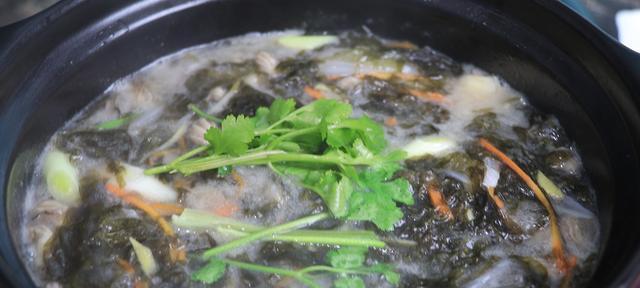 美味健康，滋补养生的紫菜牡蛎汤（以海味佳肴为主角的养生食谱）-第2张图片-美味行家