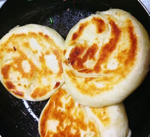 怎样做出美味的肉烧饼（中式早餐必备，口感香脆外酥里嫩）-第3张图片-美味行家