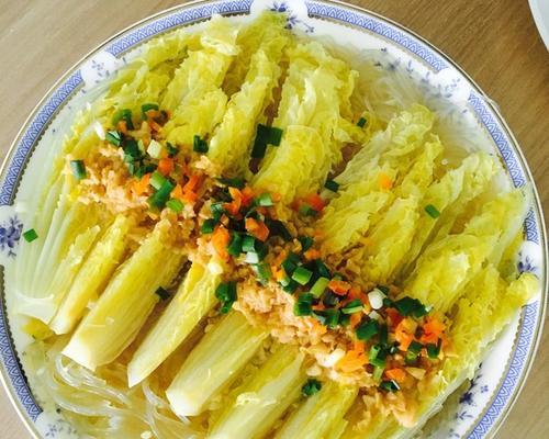 鸭蛋黄蒸娃娃菜的家常做法（鲜嫩蔬菜蒸出鸭香浓郁，营养又美味）-第1张图片-美味行家