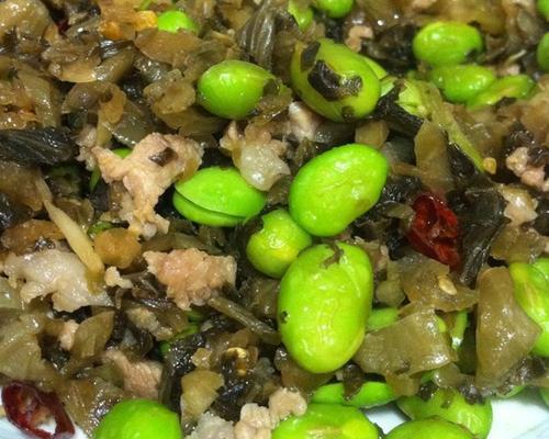 咸菜毛豆的家常做法（清爽美味，让你口感倍增）-第2张图片-美味行家