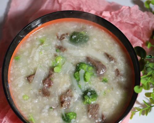 美味可口的鱼头牛肉粥（家庭美食）-第1张图片-美味行家