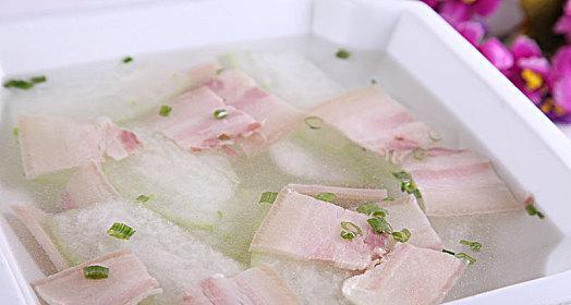 咸蛋冬瓜汤，清爽解暑的美味佳肴-第2张图片-美味行家