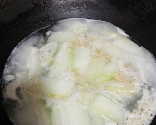 咸蛋冬瓜汤，清爽解暑的美味佳肴-第1张图片-美味行家