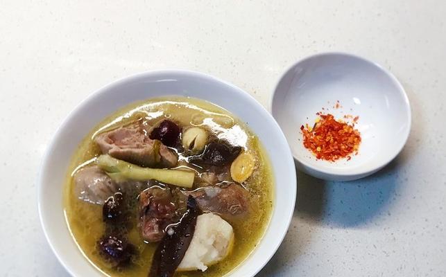 砂锅老鸭笋的制作方法（香浓味美，咸甜适口，营养丰富的鸭肉砂锅）-第2张图片-美味行家
